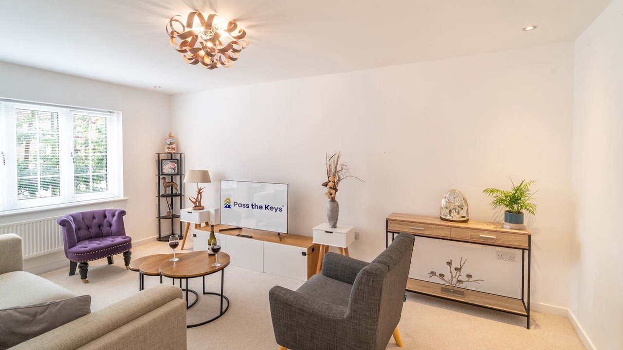 Photo of Livingroom in Bicester
