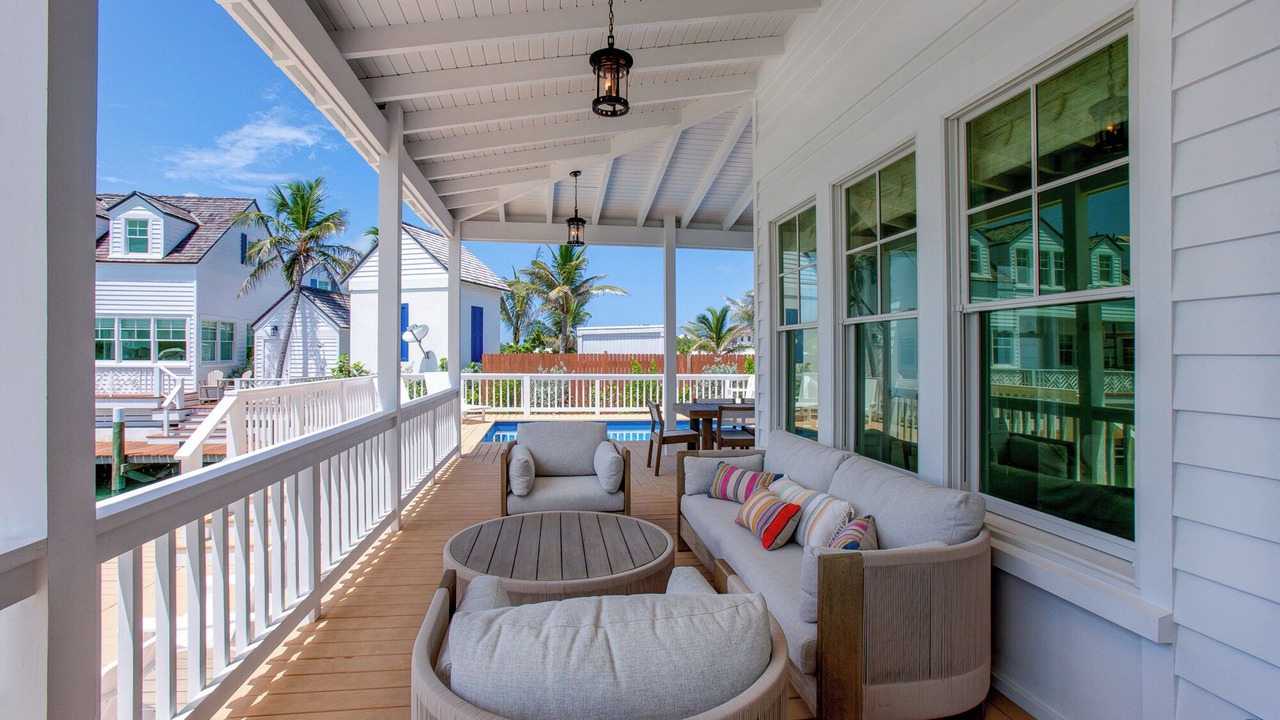 Photo of Patio Balcony in Hope Town