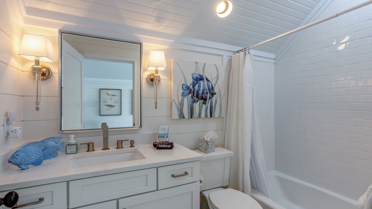 Photo of Bathroom in Hope Town