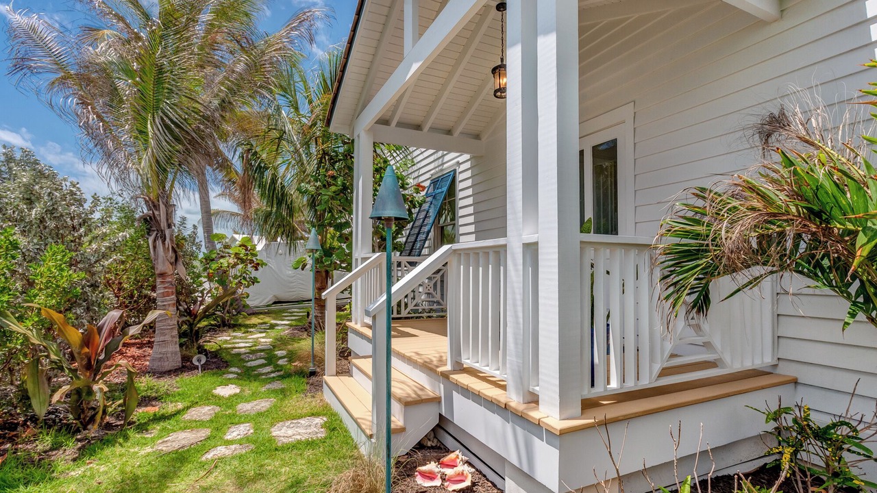 Photo of Patio Balcony in Hope Town