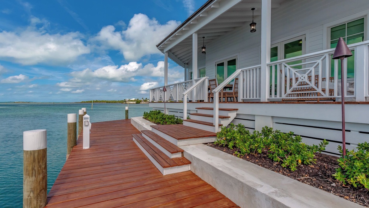 Photo of Patio Balcony in Hope Town