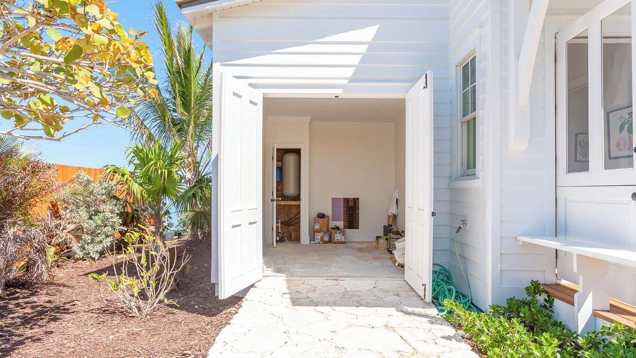 Photo of Patio Balcony in Hope Town