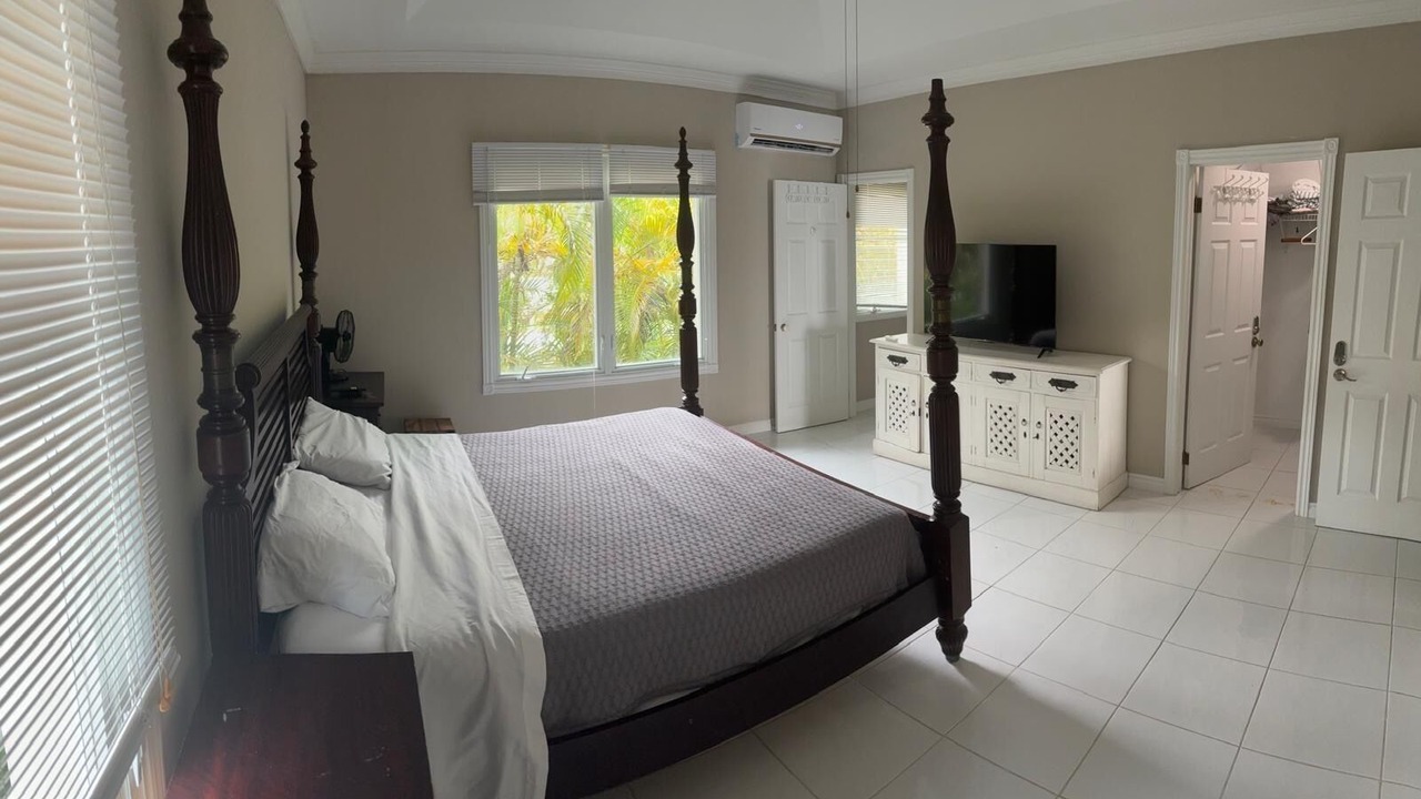 Photo of Bedroom in Coral Harbour