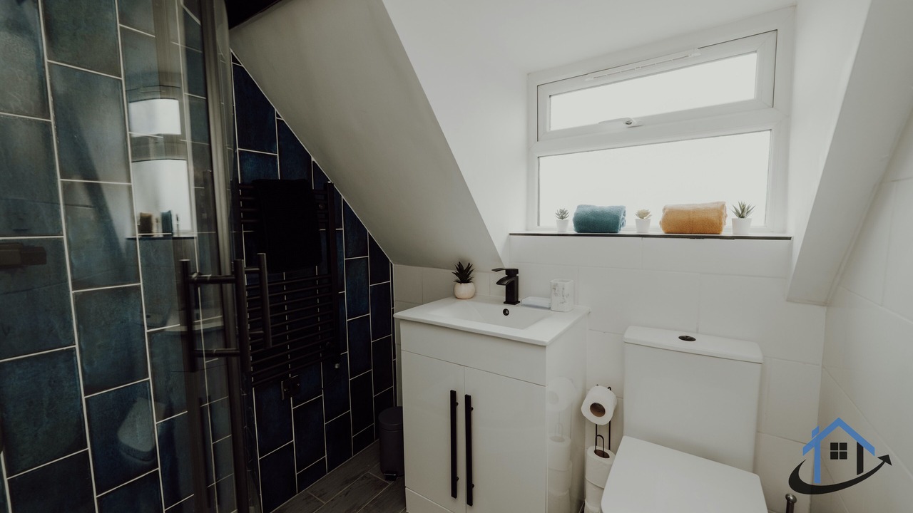 Photo of Bathroom in Desborough