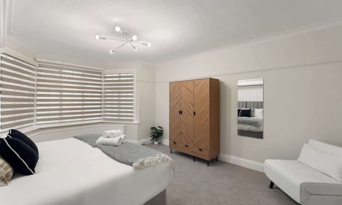 Photo of Bedroom in Brent Cross