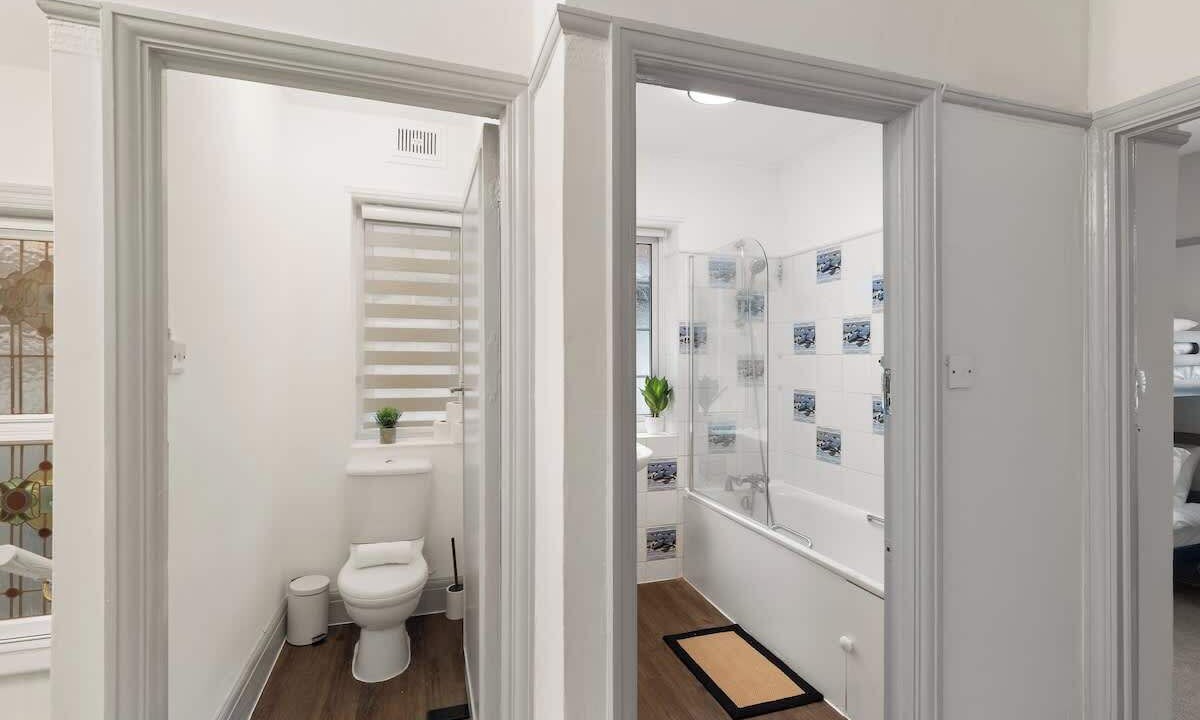 Photo of Bathroom in Brent Cross