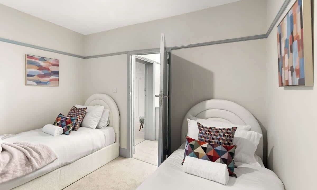 Photo of Bedroom in Brent Cross