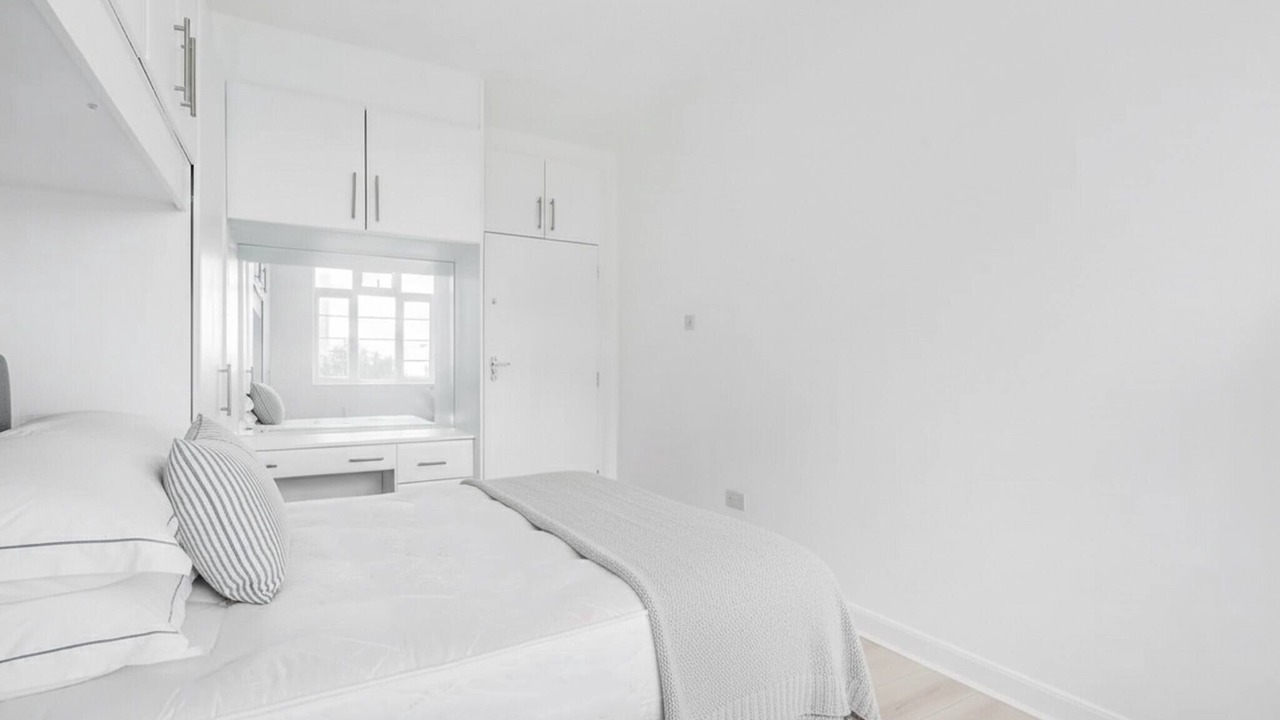 Photo of Bedroom in Swiss Cottage