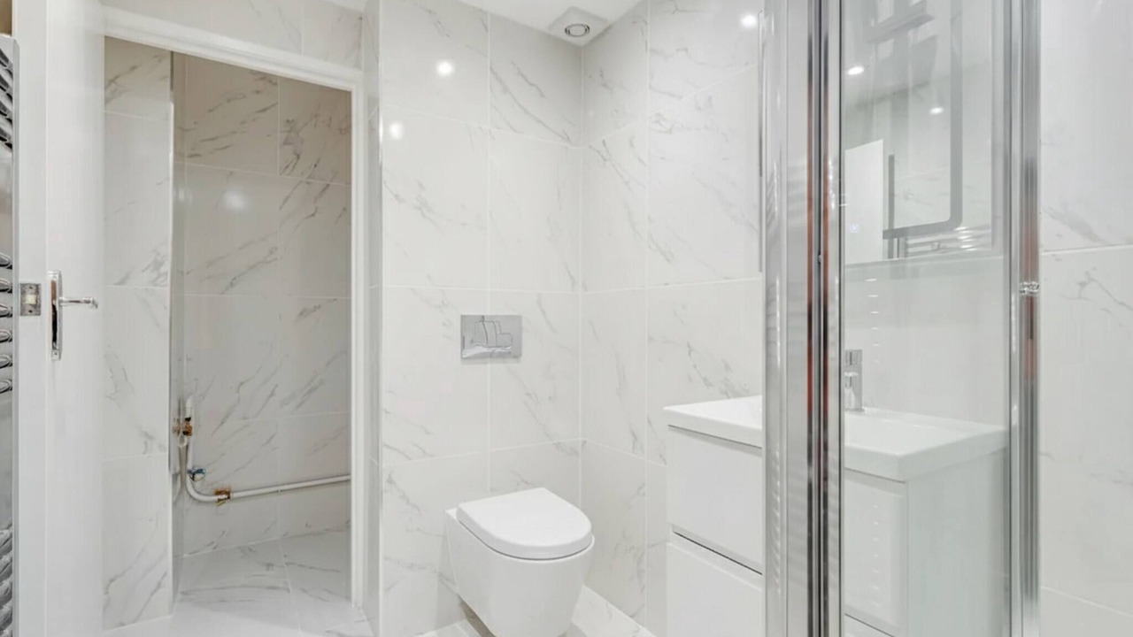 Photo of Bathroom in Swiss Cottage