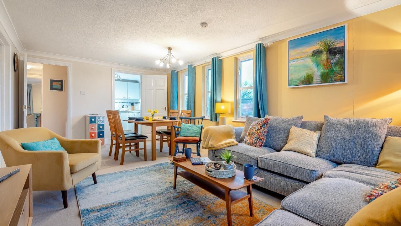 Photo of Livingroom in Ewhurst Green