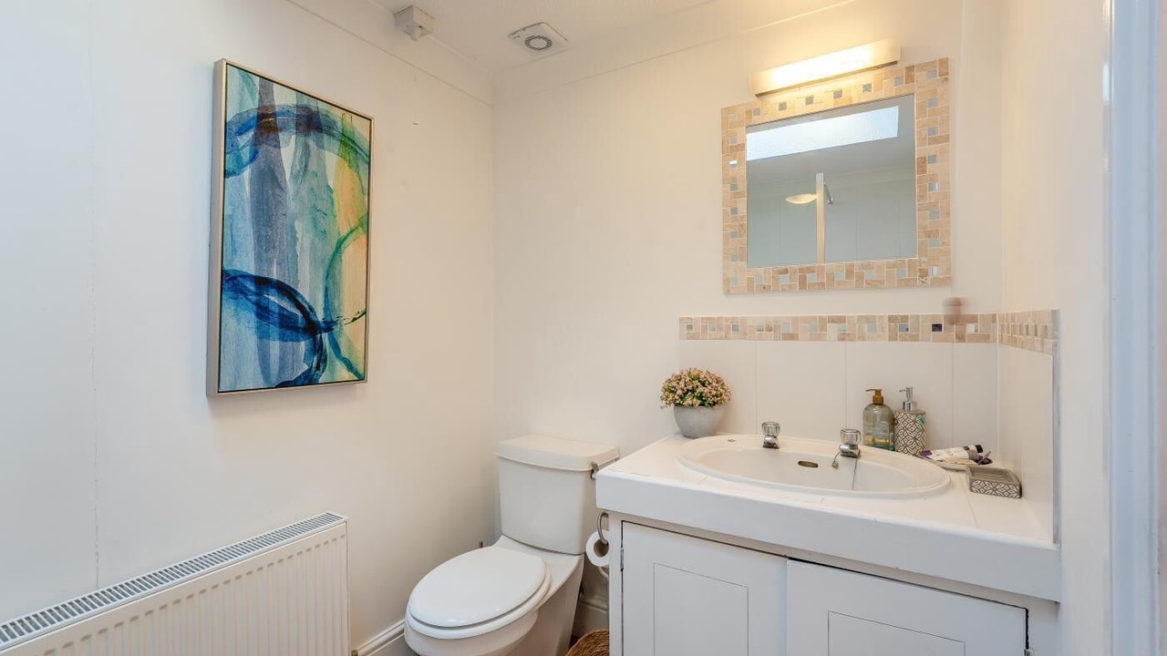 Photo of Bathroom in Ewhurst Green