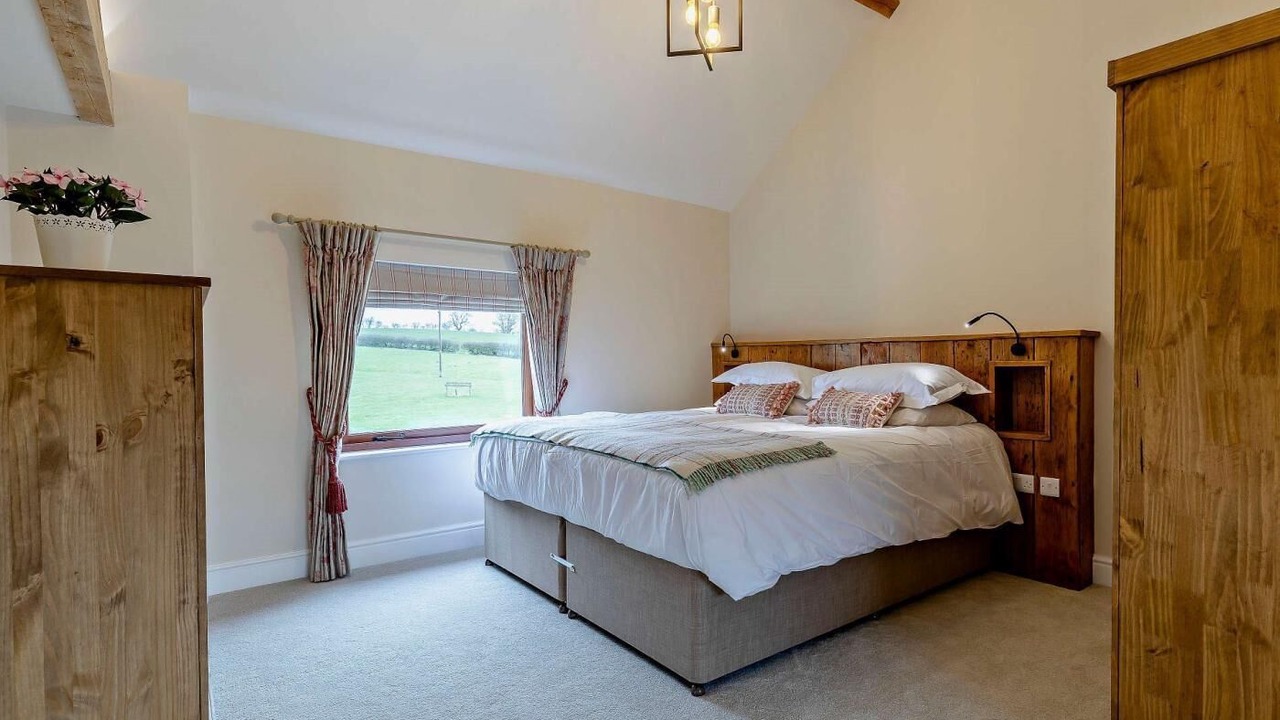 Photo of Bedroom in Cauldon Low