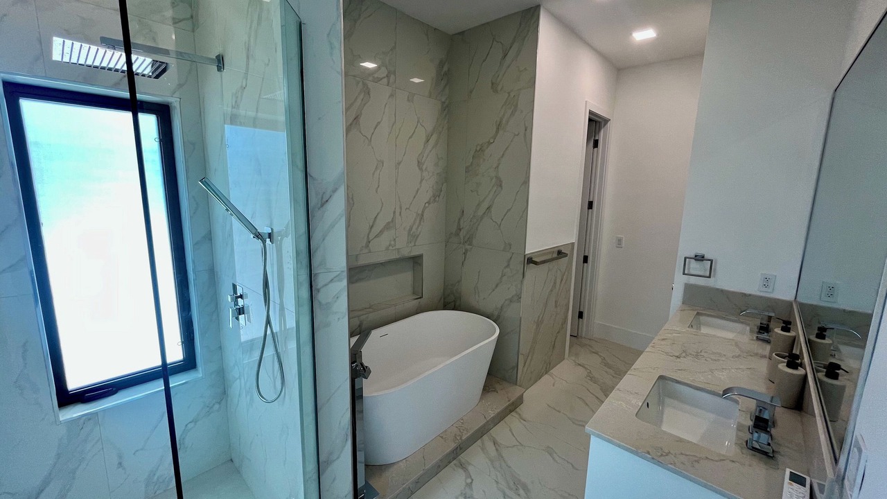 Photo of Bathroom in Bell Channel Bay