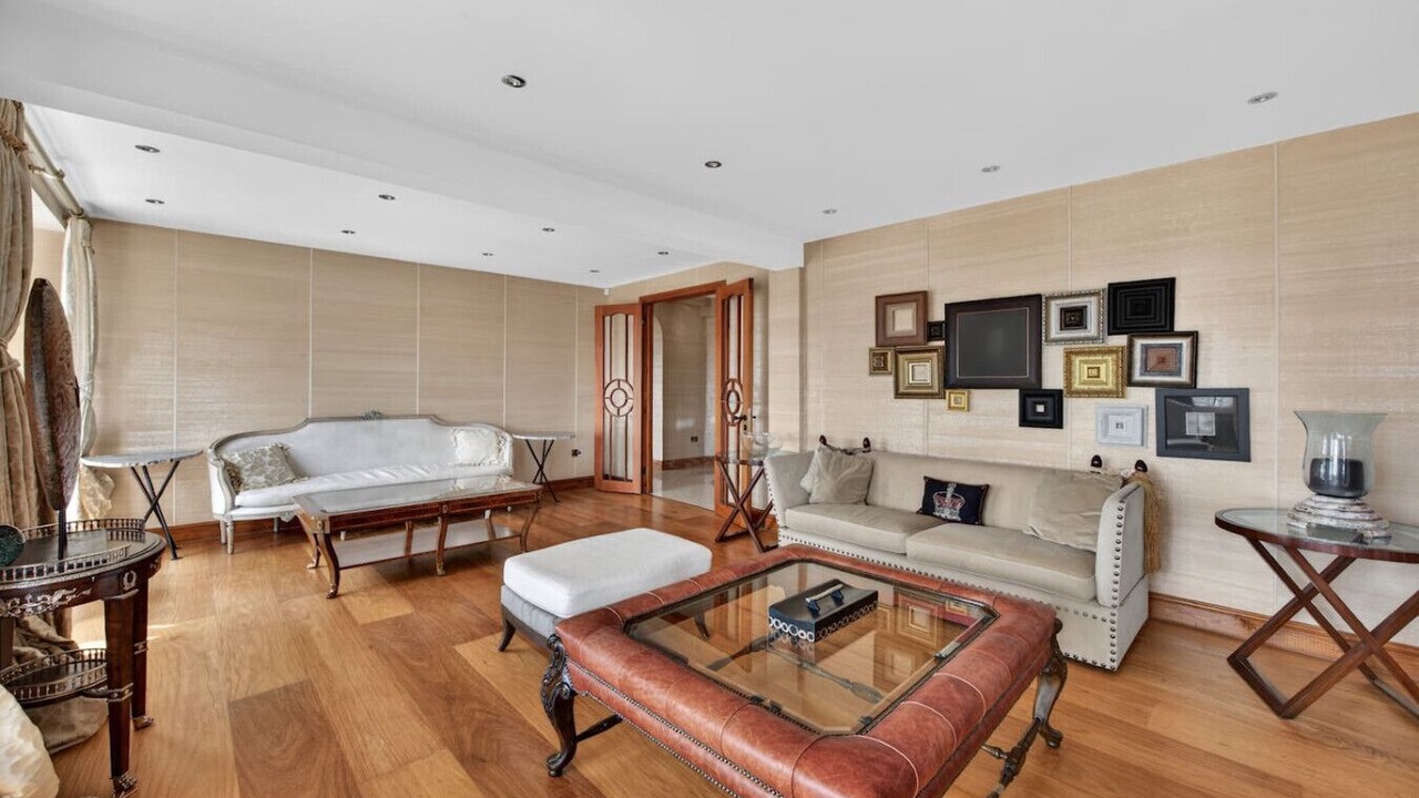 Photo of Livingroom in Frognal and Fitzjohns