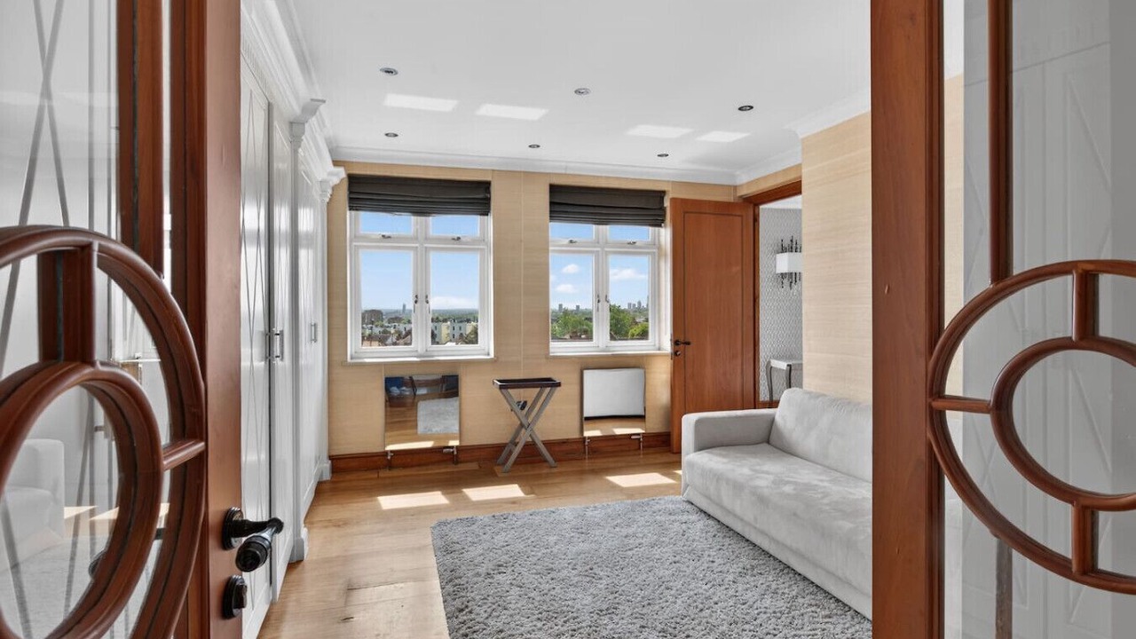 Photo of Livingroom in Frognal and Fitzjohns