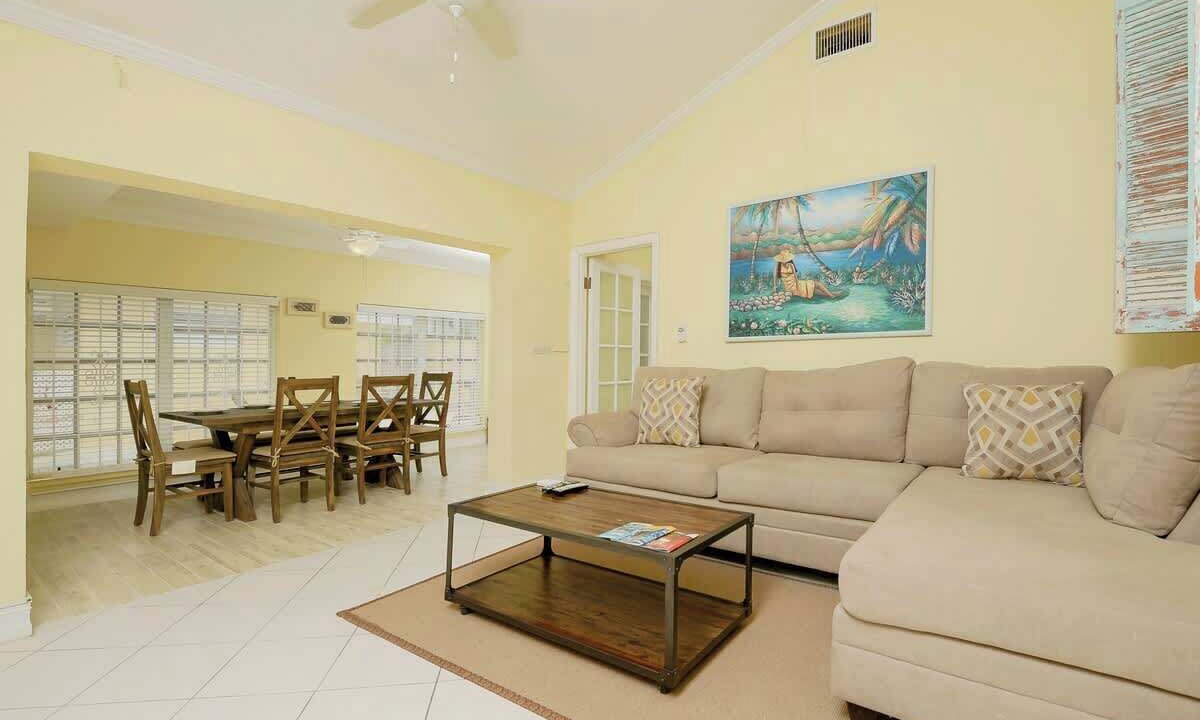 Photo of Livingroom in Paradise Island