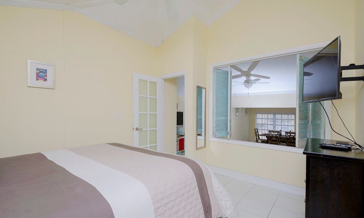 Photo of Bedroom in Paradise Island