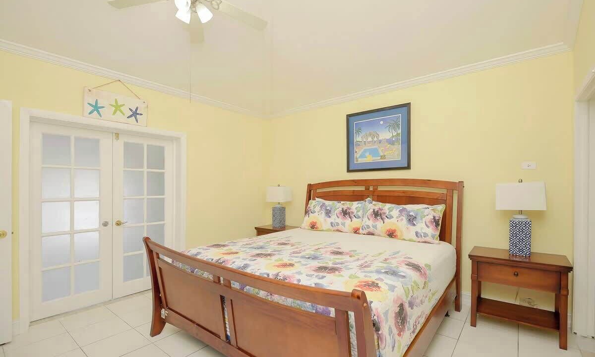 Photo of Bedroom in Paradise Island