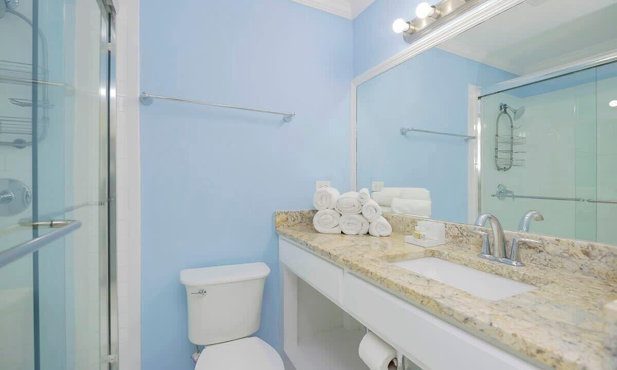 Photo of Bathroom in Paradise Island