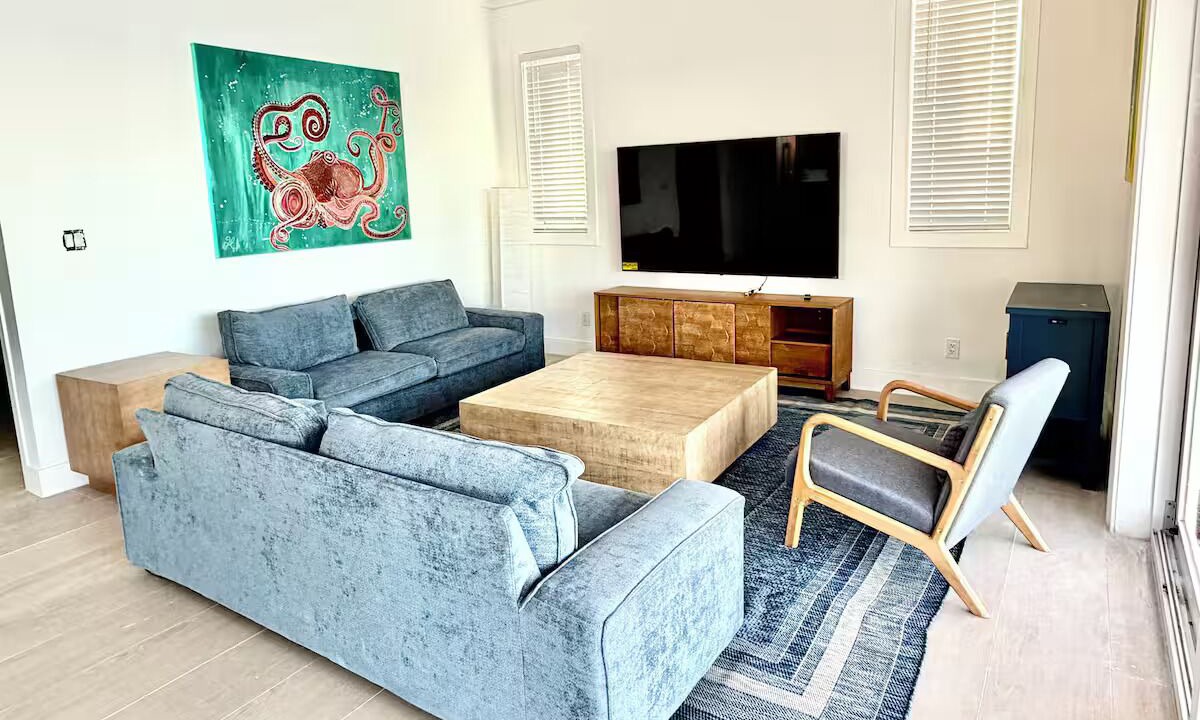 Photo of Livingroom in Long Island