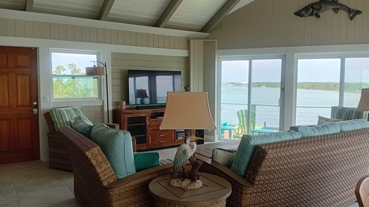 Photo of Livingroom in Lubbers Quarters Cay