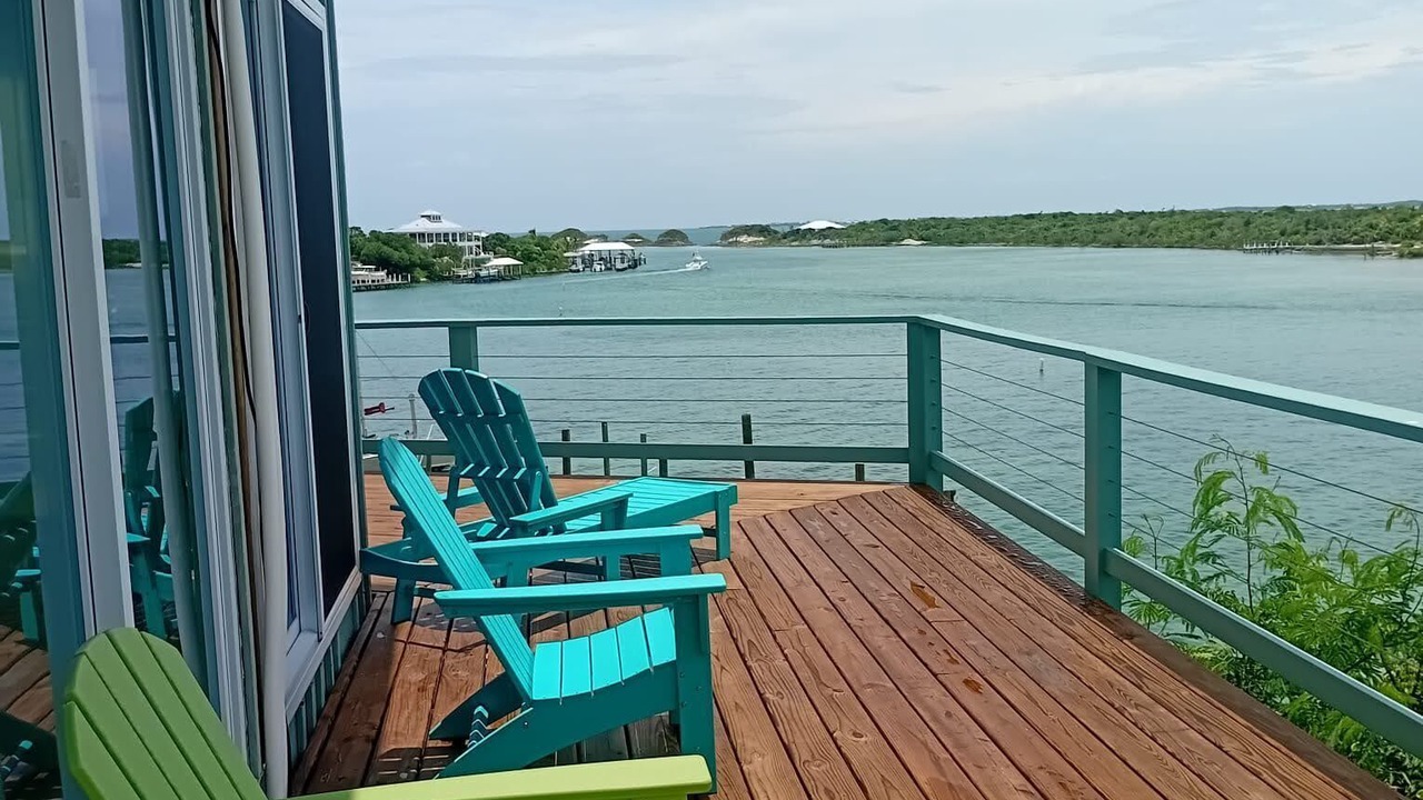 Photo of Patio Balcony in Lubbers Quarters Cay