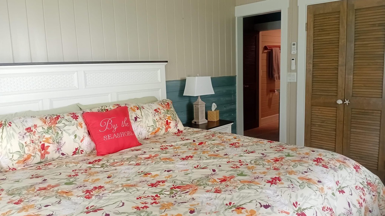 Photo of Bedroom in Lubbers Quarters Cay