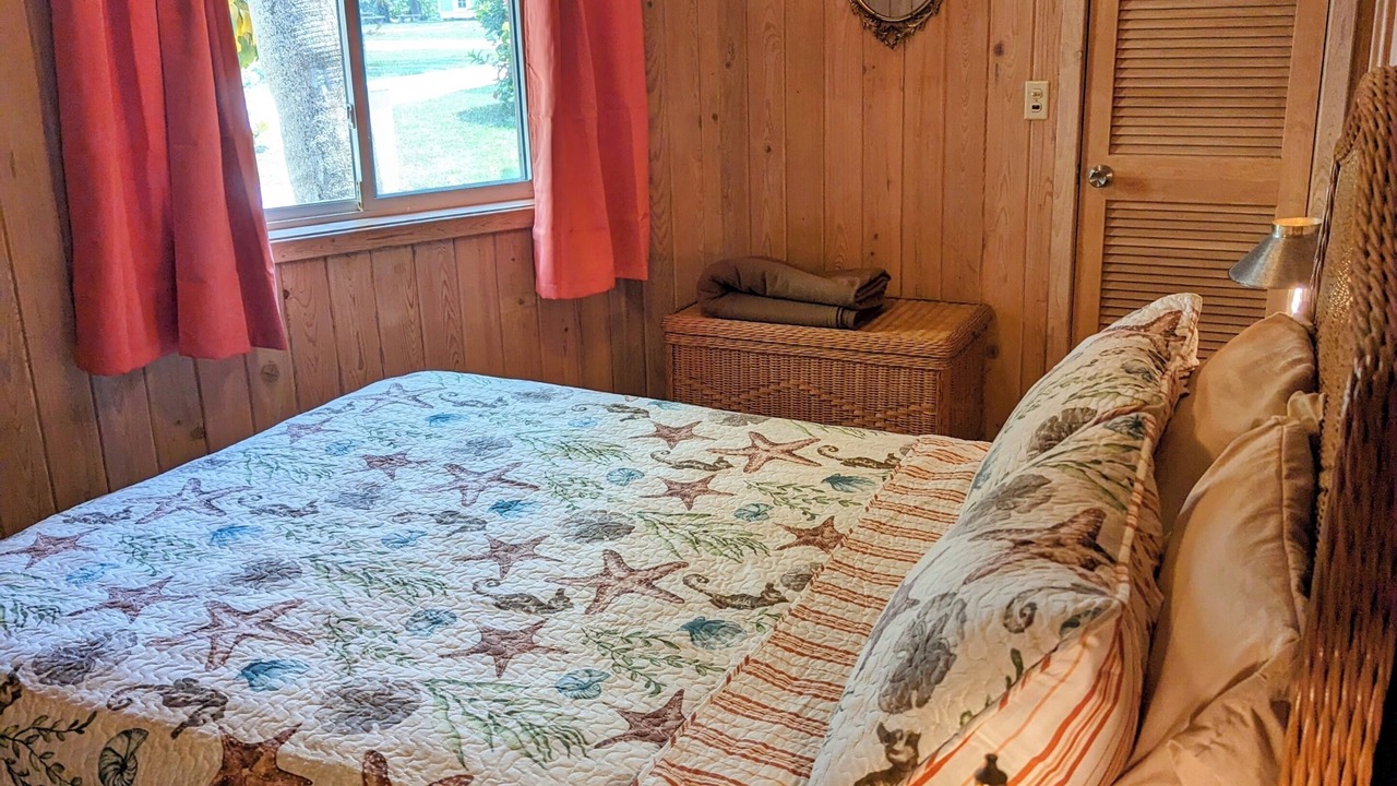 Photo of Bedroom in Lubbers Quarters Cay