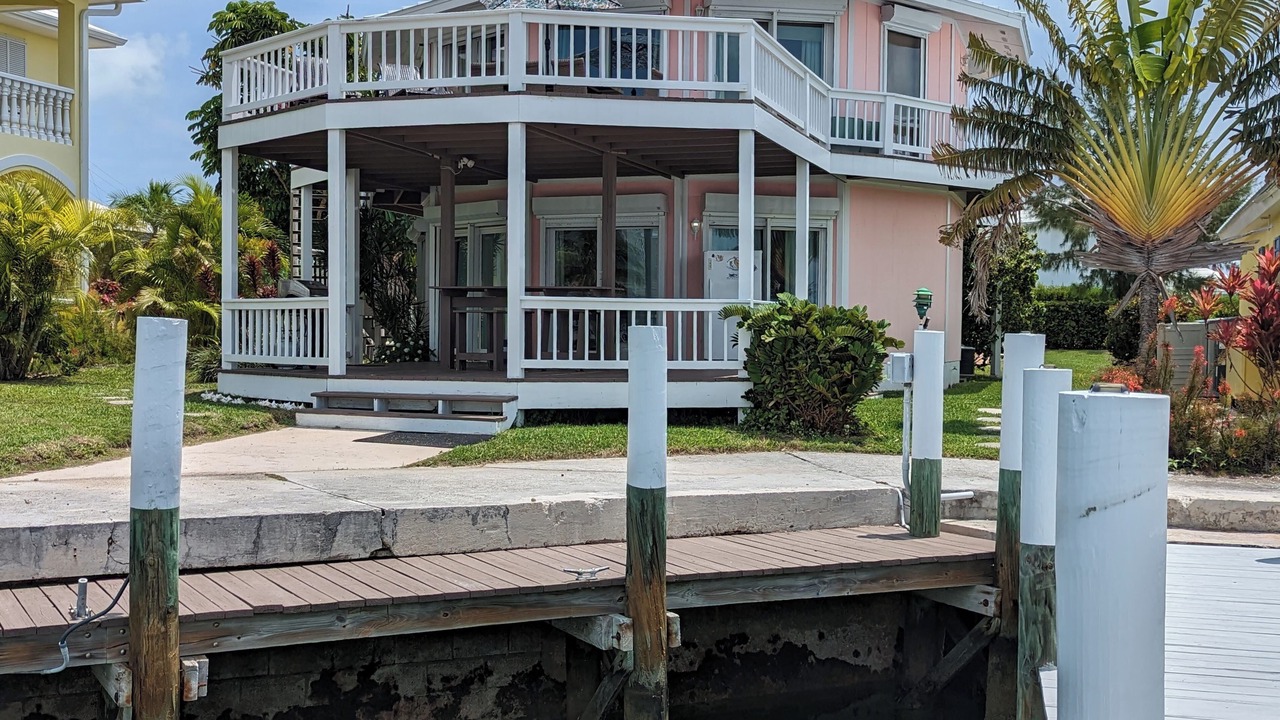 Photo of Patio Balcony in Lubbers Quarters Cay