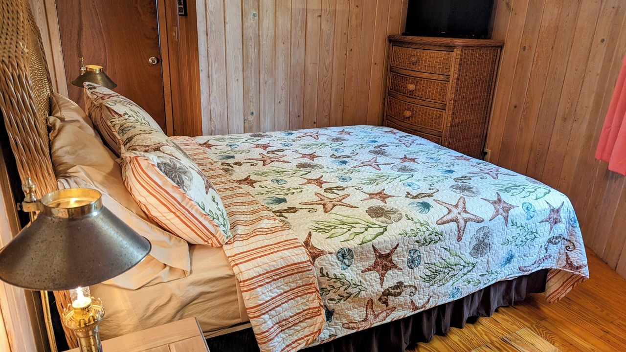 Photo of Bedroom in Lubbers Quarters Cay
