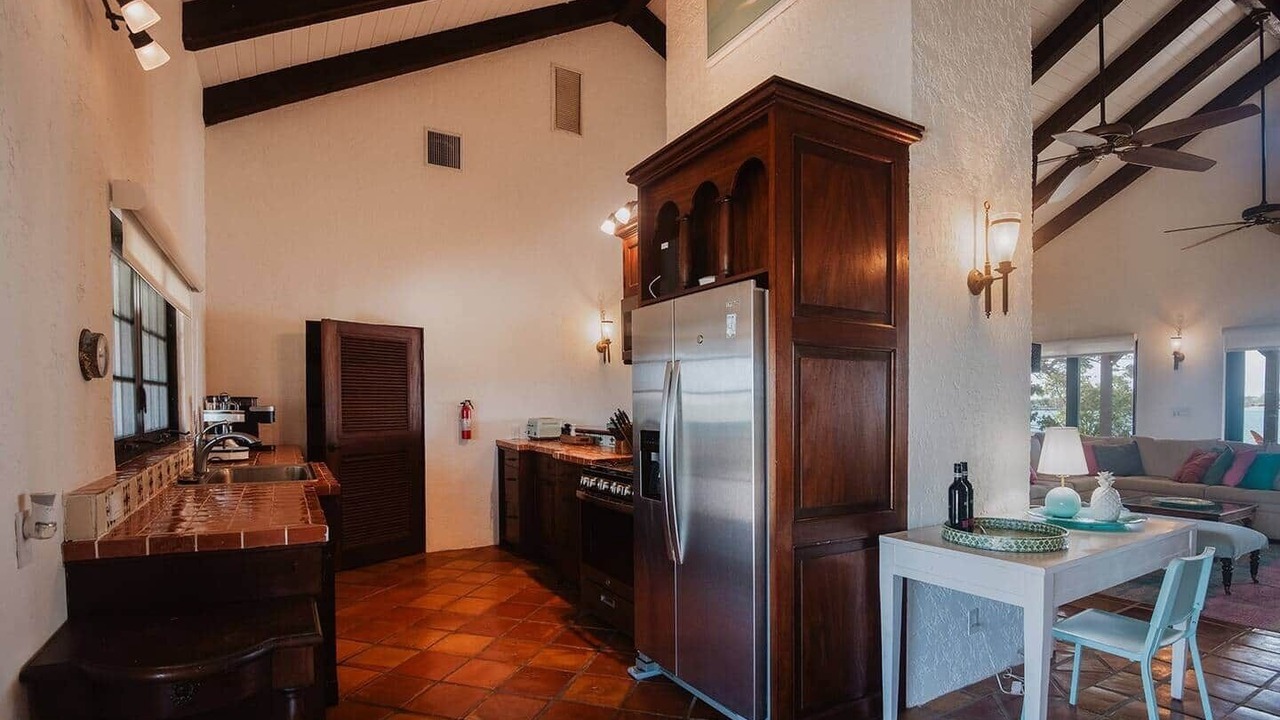 Photo of Kitchen in Marsh Harbour