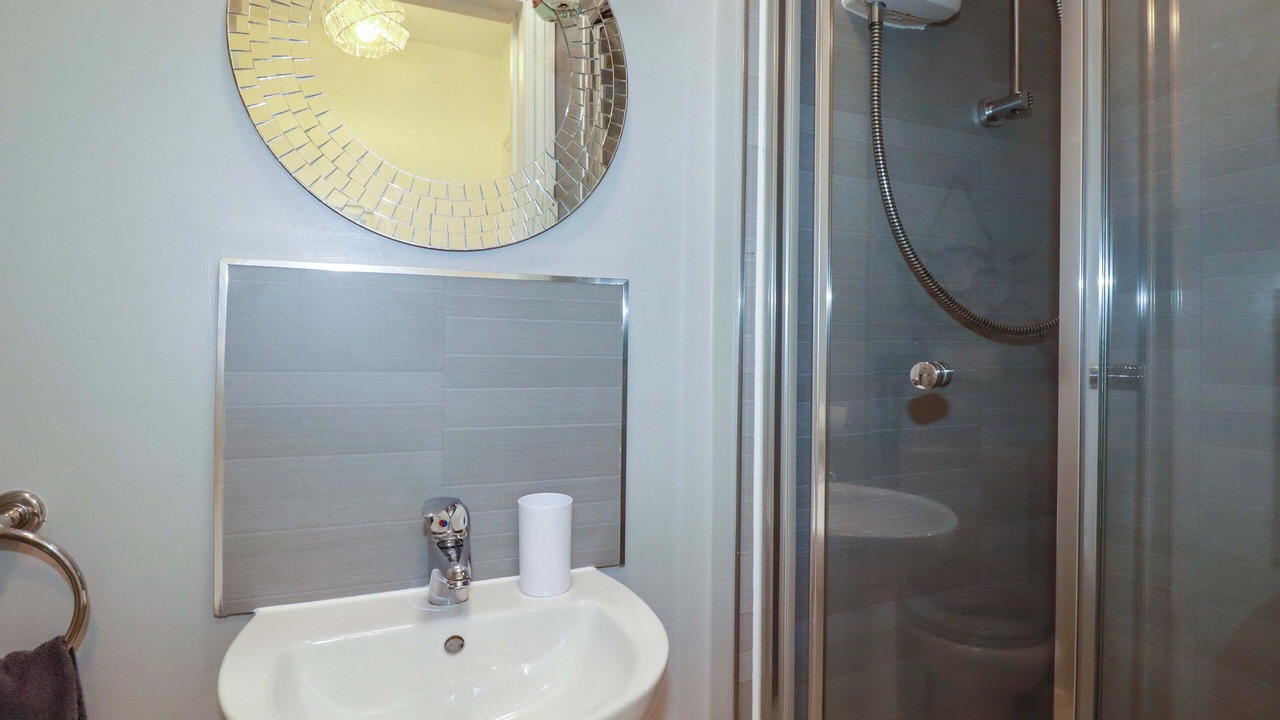 Photo of Bathroom in Newquay City Centre