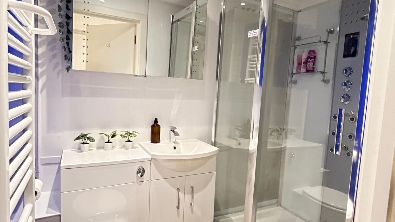 Photo of Bathroom in Croham