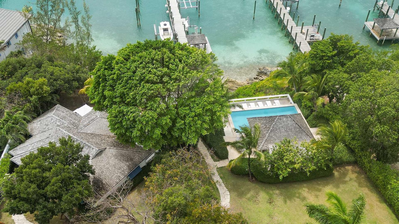 Photo of Outdoor in Dunmore Town