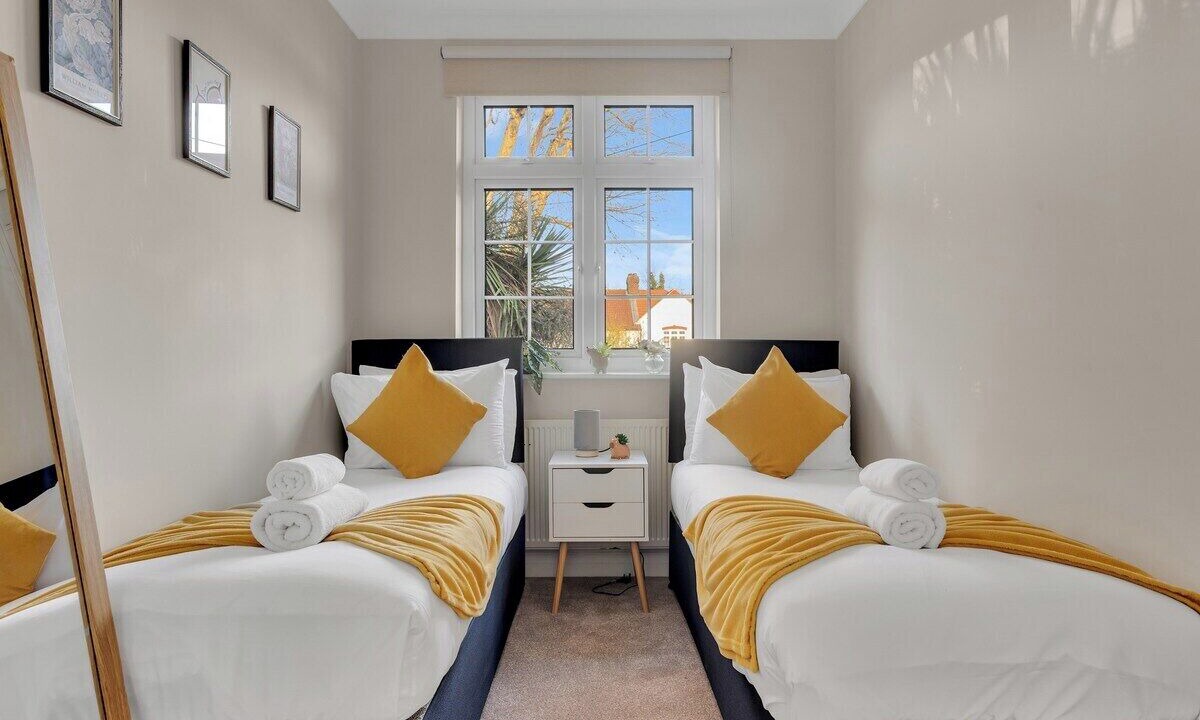 Photo of Bedroom in Island Gardens