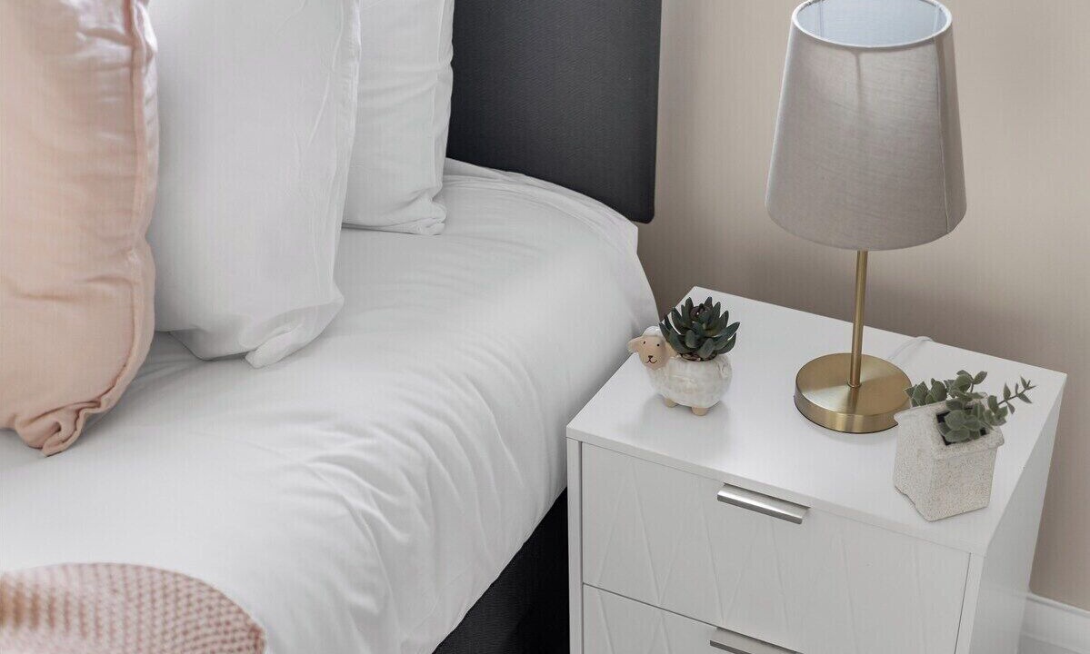 Photo of Bedroom in Island Gardens