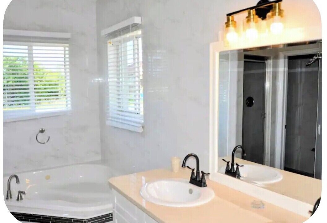 Photo of Bathroom in Greening Glade