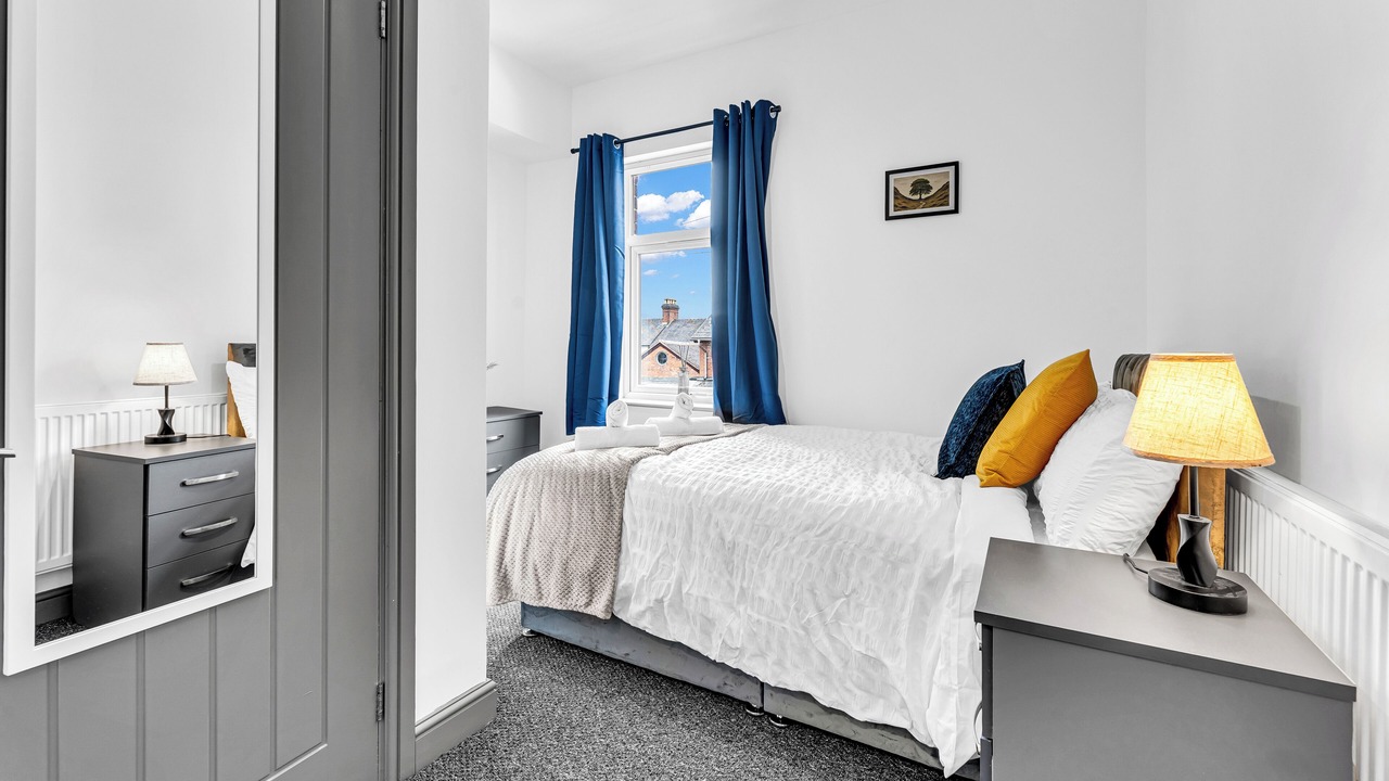 Photo of Bedroom in Stoke-on-Trent