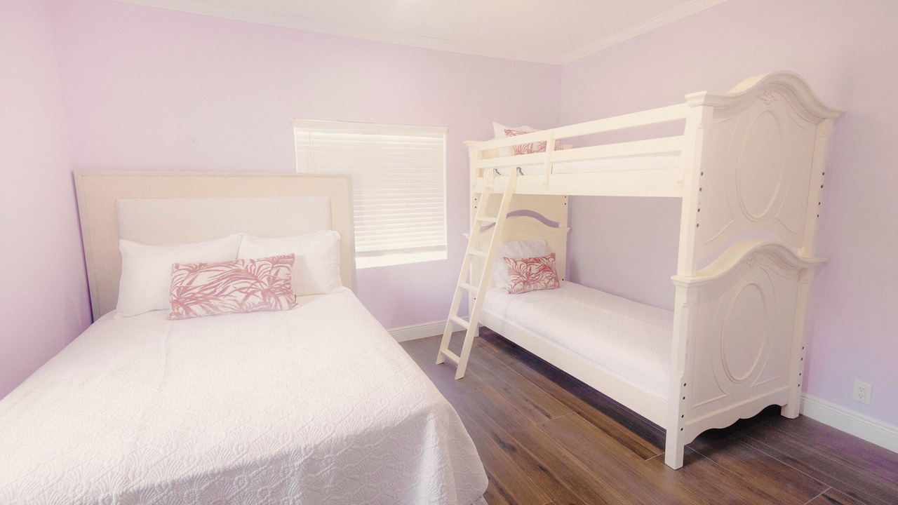 Photo of Bedroom in Treasure Cay