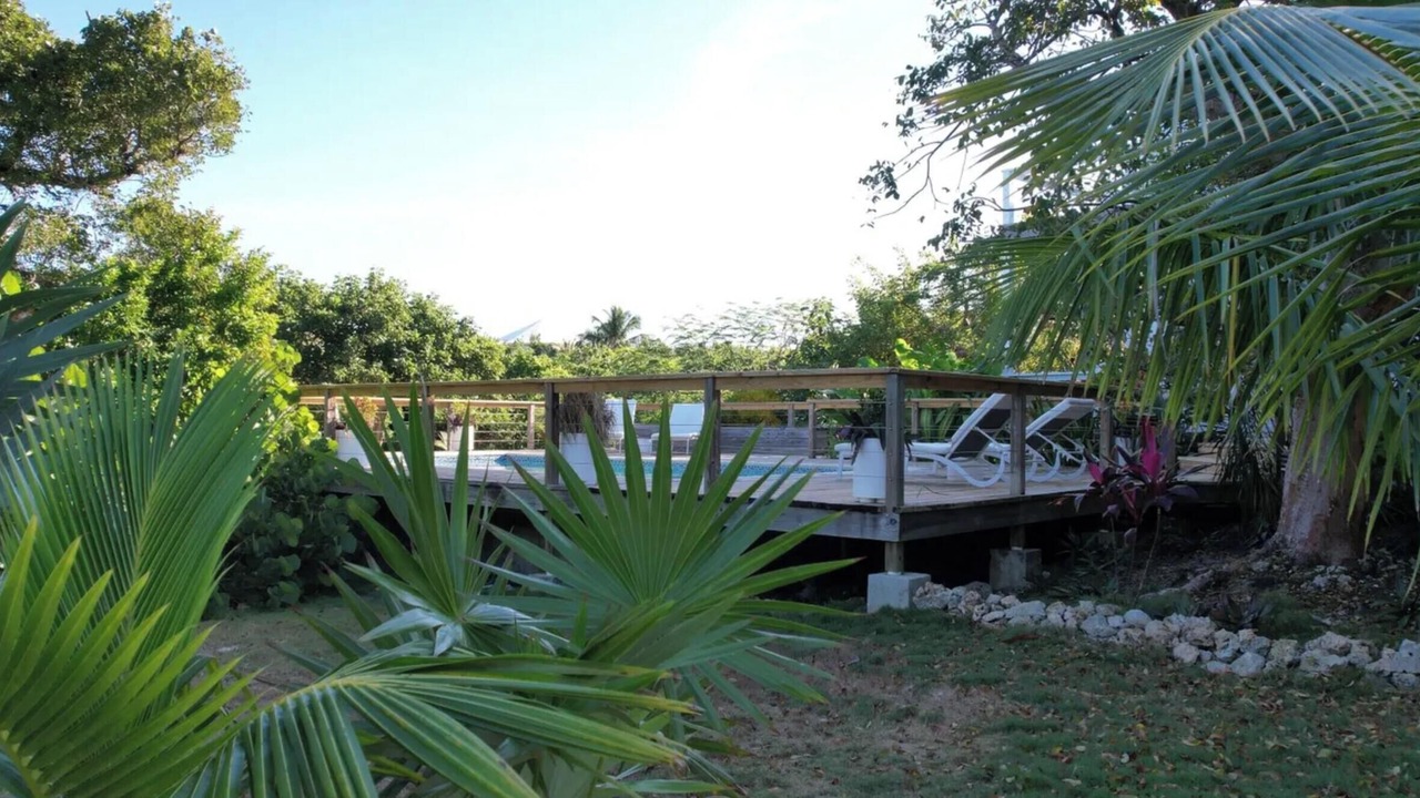 Photo of Patio Balcony in Hope Town