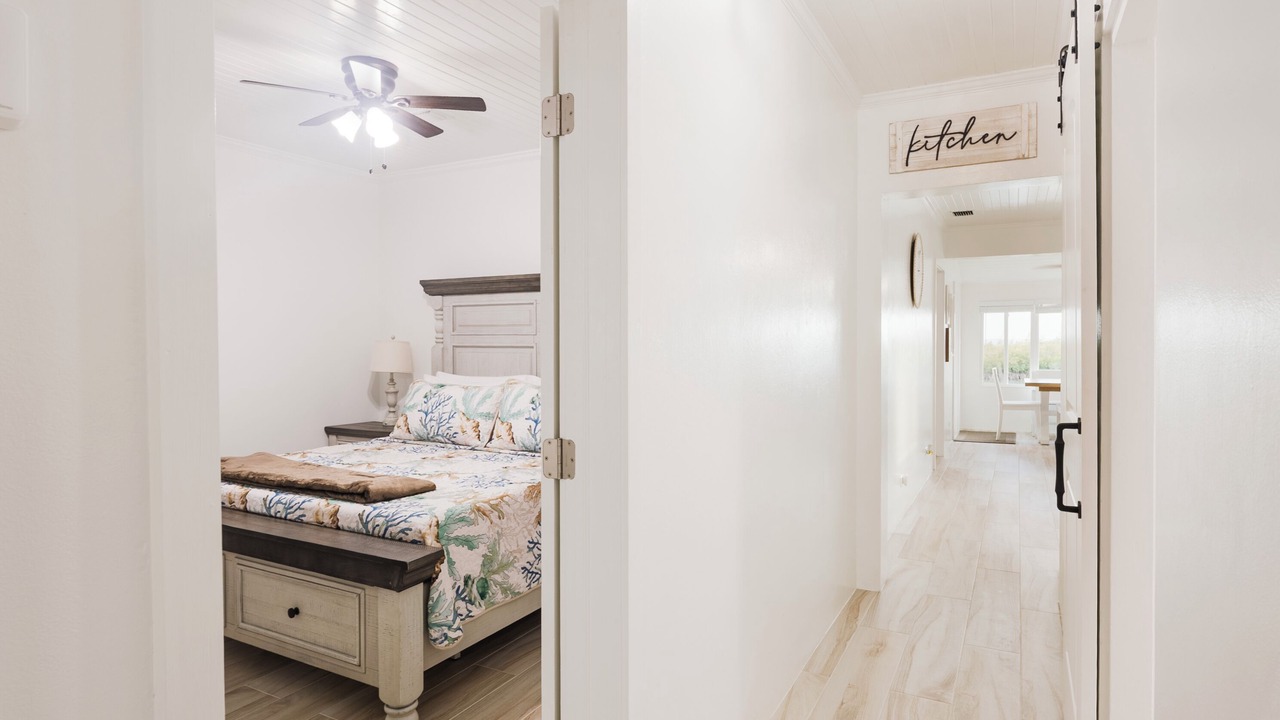 Photo of Bedroom in Spanish Wells