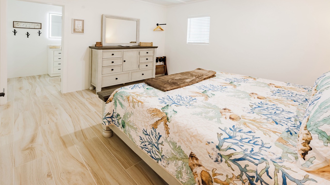 Photo of Bedroom in Spanish Wells