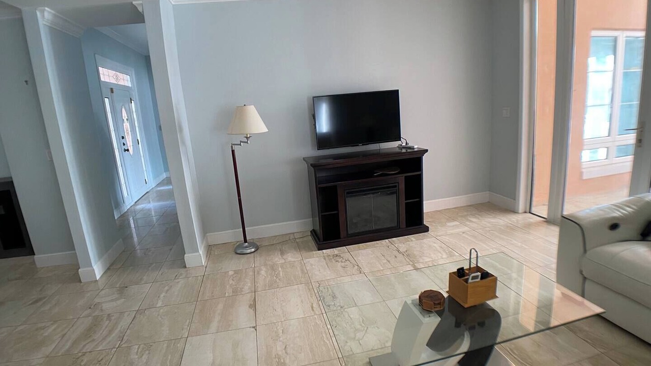 Photo of Livingroom in Smith's Point