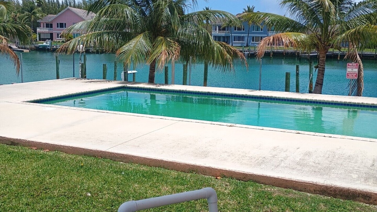 Photo of Outdoor in Bahamia West