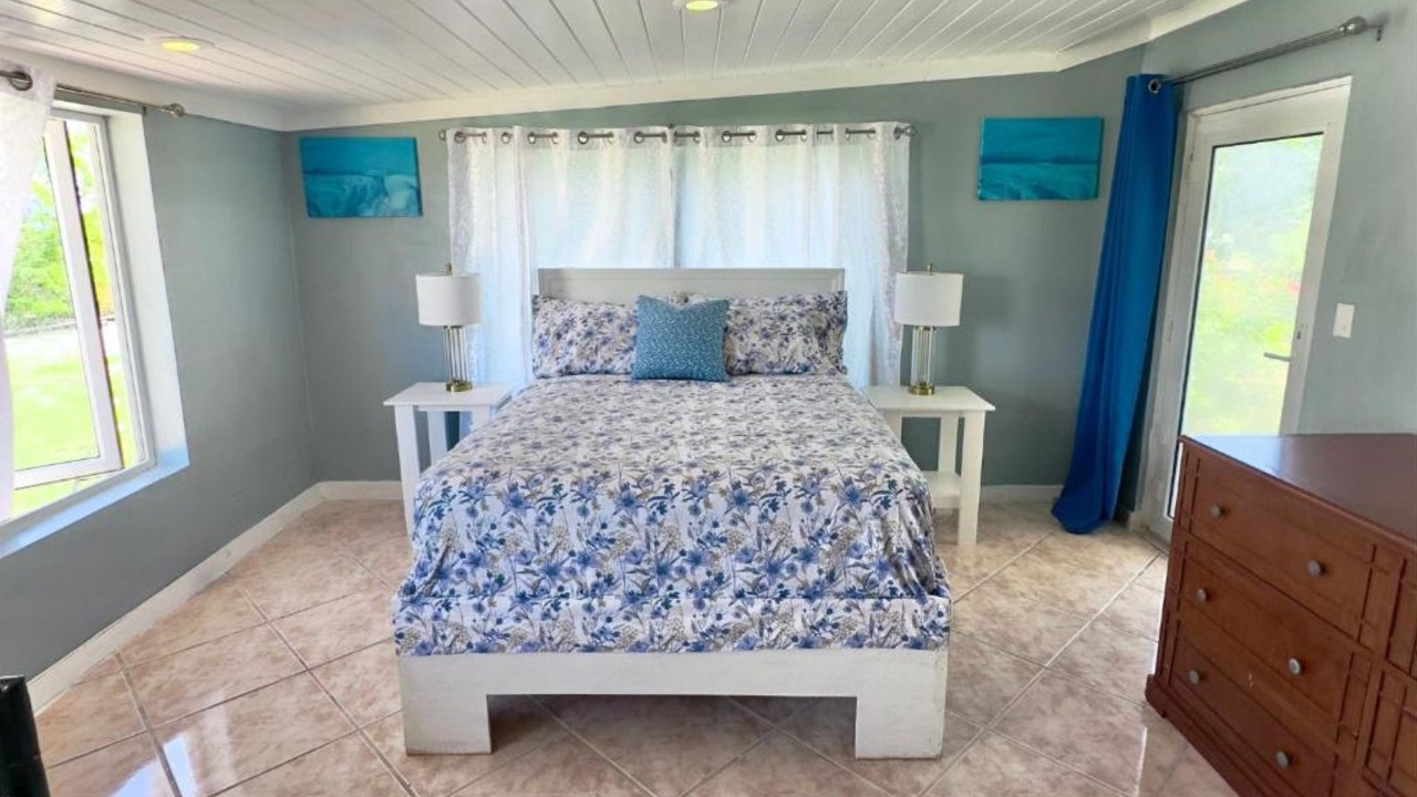 Photo of Bedroom in Rolle Town