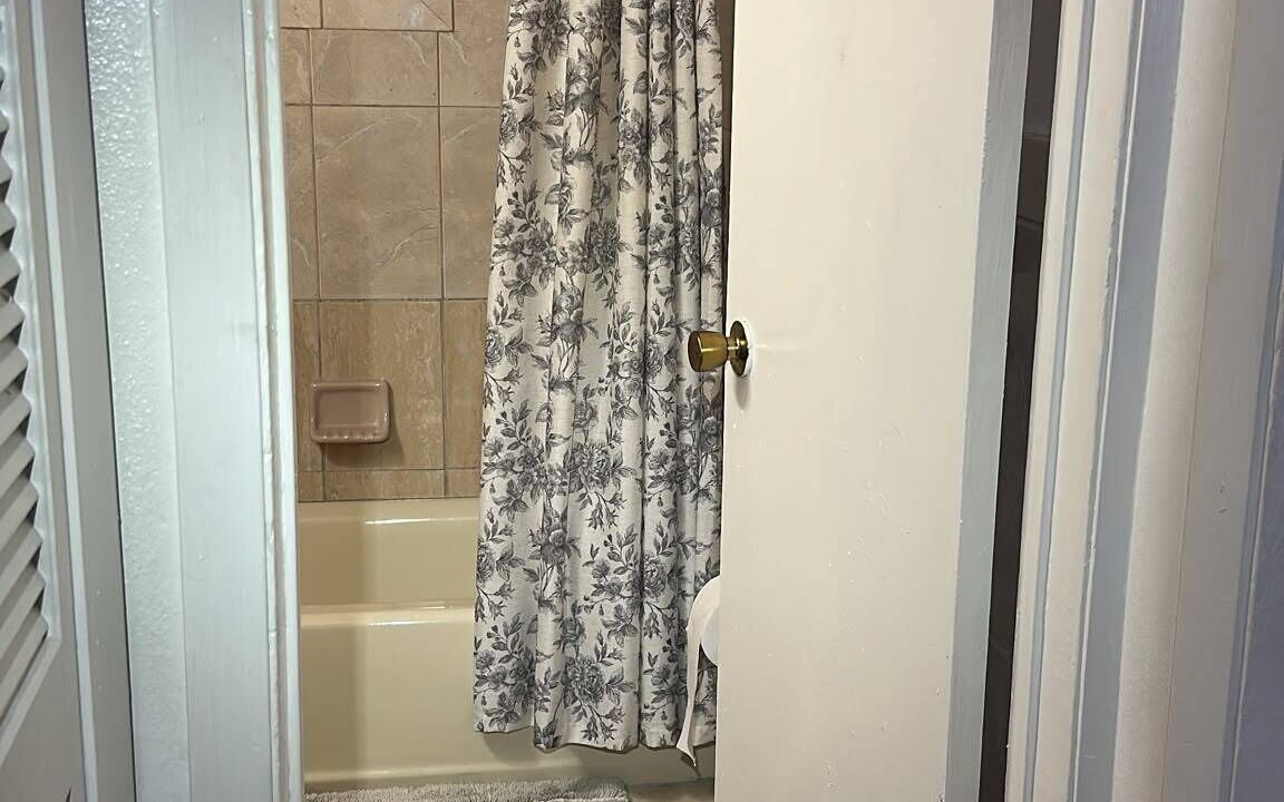 Photo of Bathroom in Stapledon Gardens