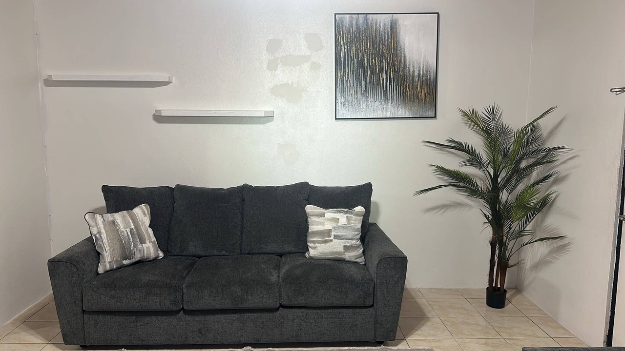 Photo of Livingroom in Stapledon Gardens