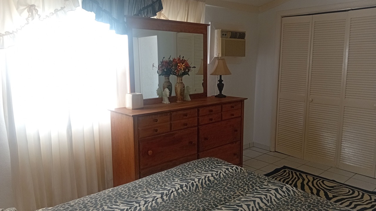 Photo of Bedroom in Tarpum Bay