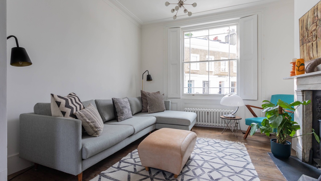 Photo of Livingroom in Newington