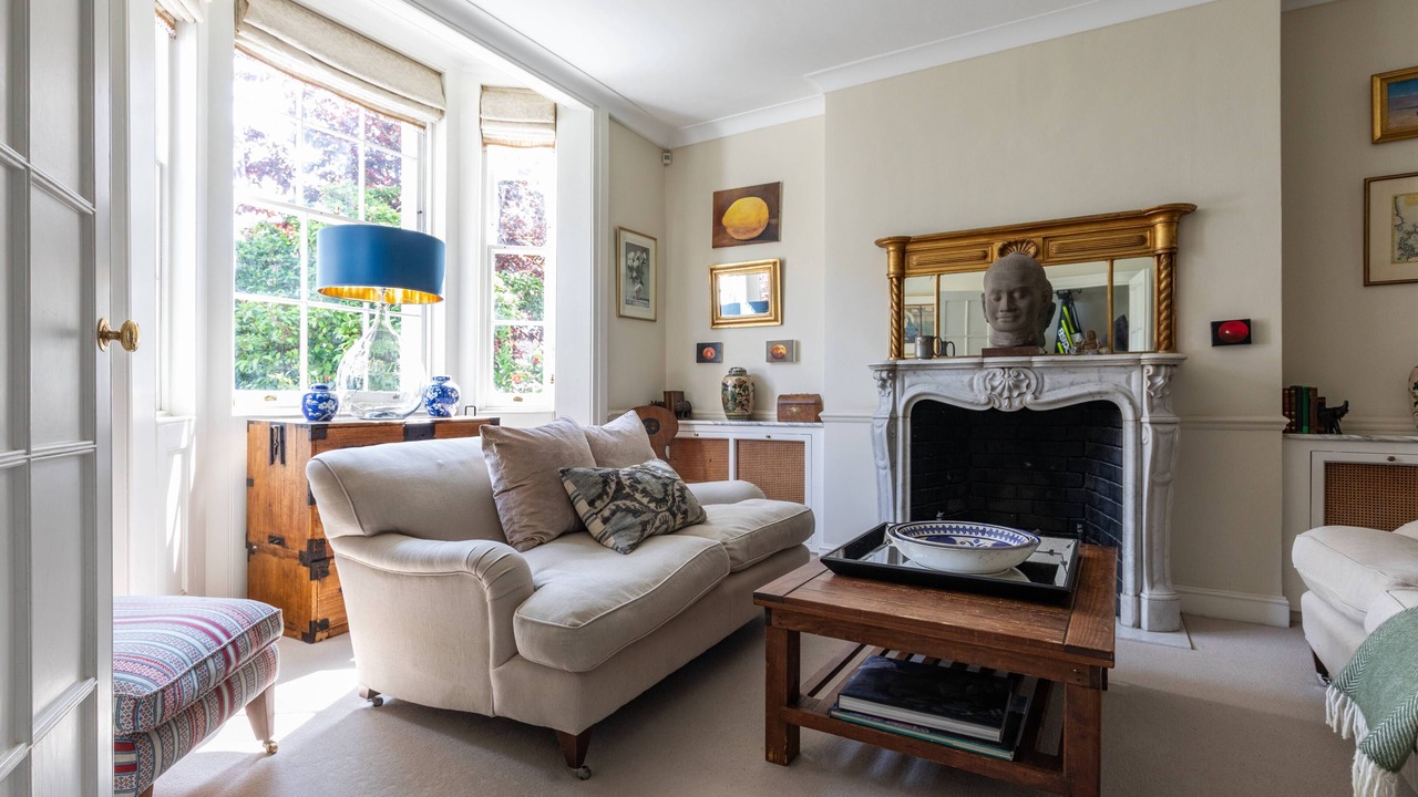 Photo of Livingroom in Lancaster Gate